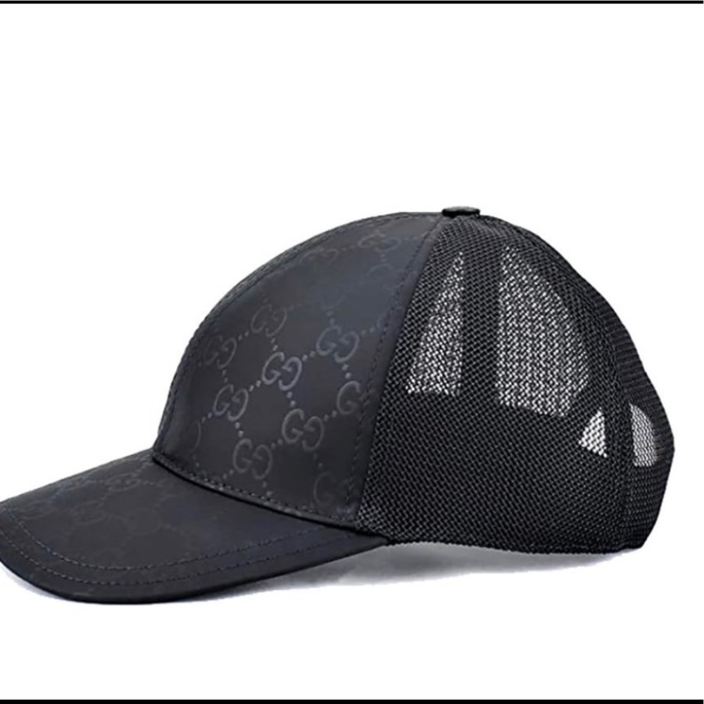 Authentic Gucci 51950 Nylon baseball hat. Lovely!